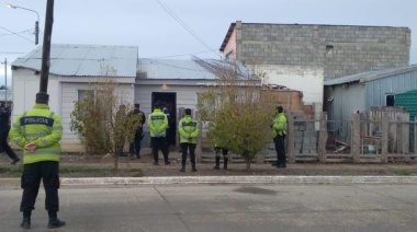 Policías fueron agredidos cuando intentaban identificar a dos personas