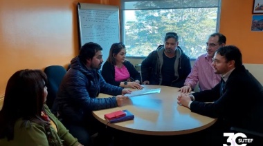 Docentes reclamaron en la Caja de Previsión por las jubilaciones