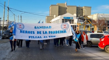 Reclaman mejores ingresos para trabajadores contratados de los hospitales