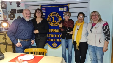 Gobernadora de Distrito del Club de Leones visita la provincia