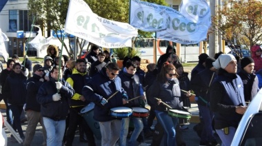 Empleados de comercio presentaron un amparo contra el DNU de Milei