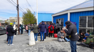“El gobernador tiene la responsabilidad política de convocar y buscar una solución mínima”