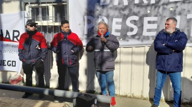 "Esto lo pueden hacer por la complicidad de la CGT, que mira para otro lado”
