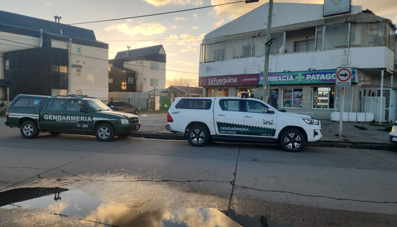 Allanamiento en una farmacia de Chacra II por sospechas de irregularidades en medicamentos