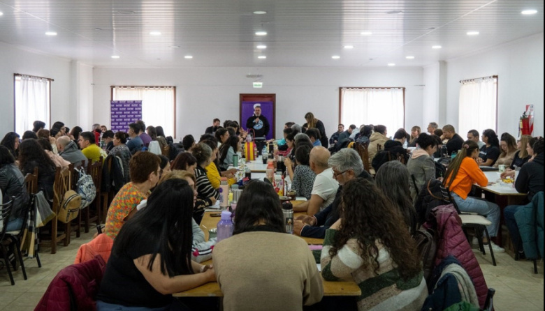 En votación dividida, la docencia aceptó la propuesta salarial