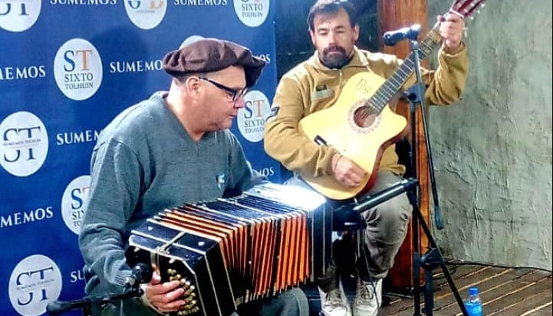 “Saber a Patria”, evento que concentró a cientos de tolhuineses