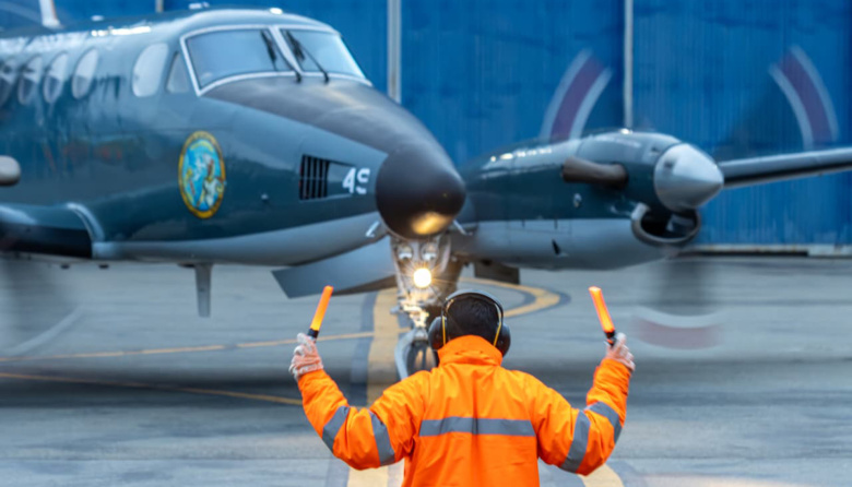 La Armada sumó un avión Beechcraft B-200 para reforzar los rescates en el Canal Beagle