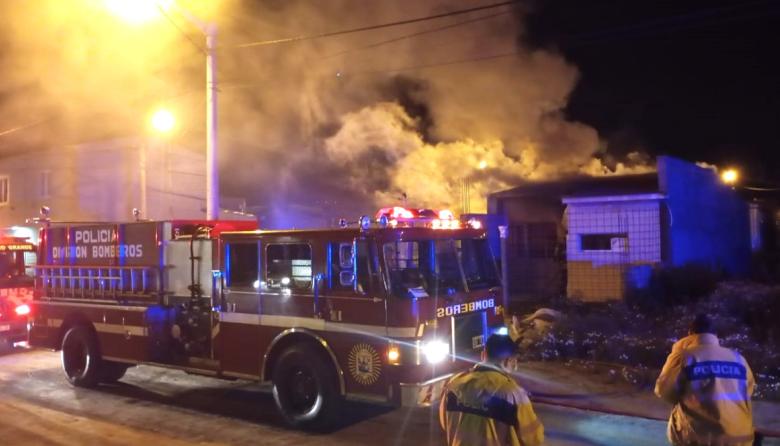 Incendio en la madrugada: un hombre resultó con quemaduras tras un ígneo en su vivienda
