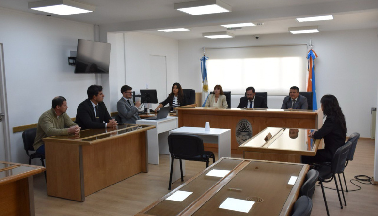 Condenan a 20 años de prisión a un hombre por abusar de su hija y su hijastra