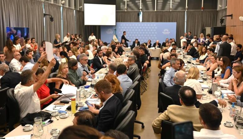 Diputados debate la reforma laboral con cambios y el oficialismo busca una aprobación