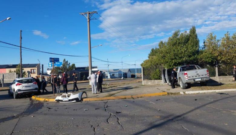Choque entre dos vehículos en Cabo de Hornos y Santa Rosa: dos mujeres resultaron con lesiones