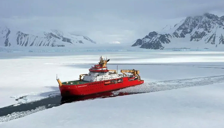 Un buque británico volvió a navegar por aguas argentinas con insignias de las Islas Malvinas