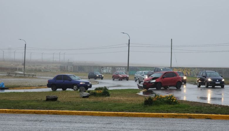 Choque en la rotonda de La Trucha generó demoras en el tránsito