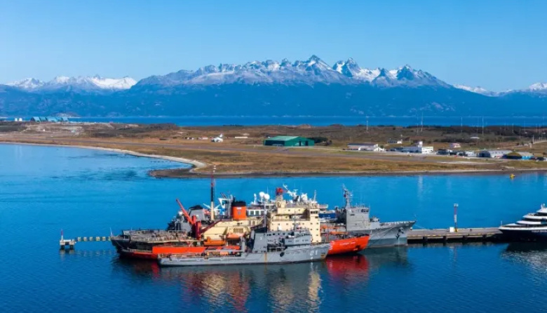 El Irízar regresó a Ushuaia tras completar la segunda etapa de la campaña de verano