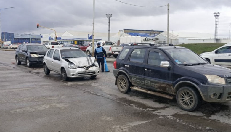 Triple choque en San Martín: una conductora fue trasladada al hospital