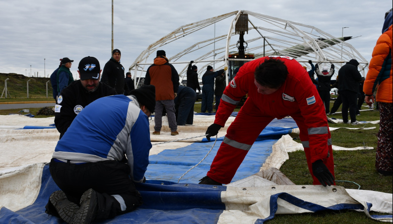 Trinchera simbólica: Se armo la última Carpa de la Dignidad, el cierre de una era en la memoria malvinera