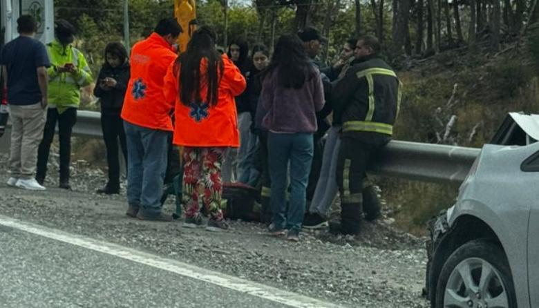 Triple choque en la Ruta 3 cerca de Tolhuin: trasladaron a algunos ocupantes al hospital