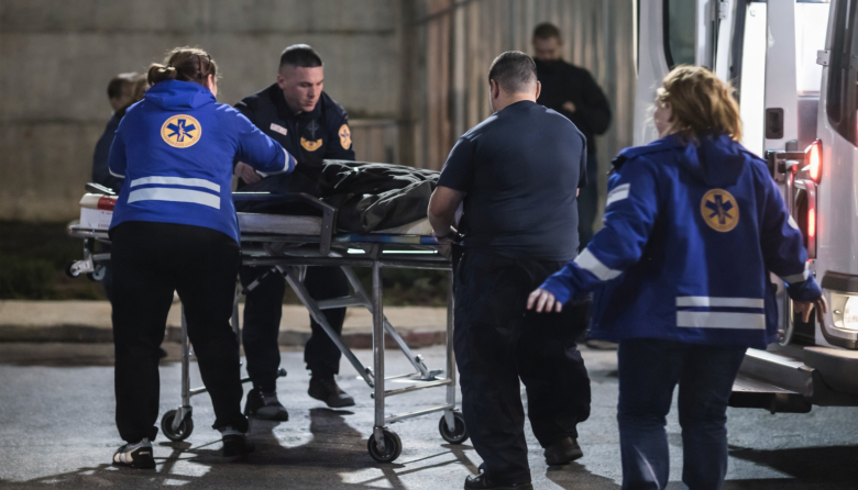 Violenta riña tras la vigilia terminó con un menor apuñalado y un detenido