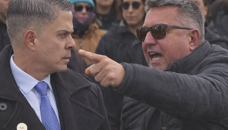 Escándalo en el acto central por el 2 de abril