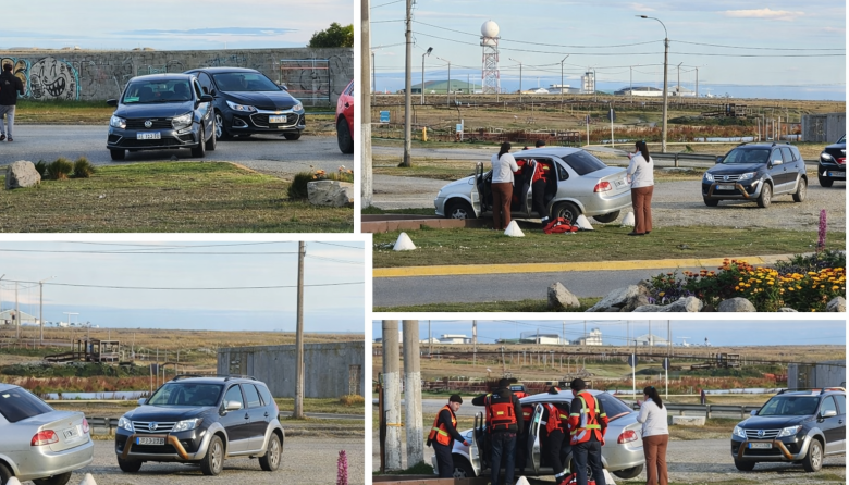 Choque entre dos vehículos en la rotonda de la Trucha: una conductora fue hospitalizada