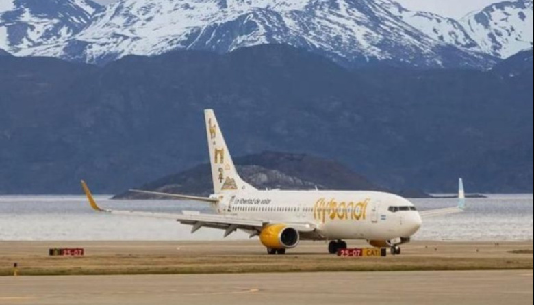 Flybondi suspende la ruta Buenos Aires–Ushuaia en plena baja temporada y reprograma su regreso