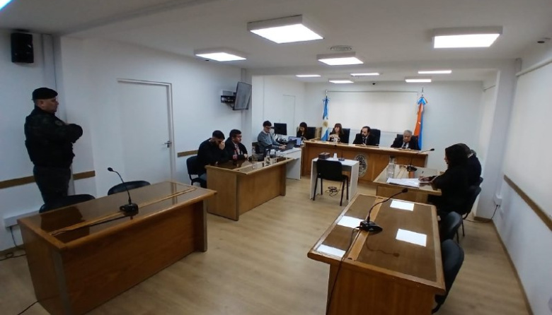 Piden penas de hasta 6 años en el juicio por agresión a policías en Río Grande