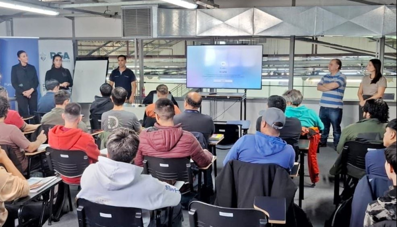 Más de 700 vecinos ya se capacitan en la Escuela de Emprendedores