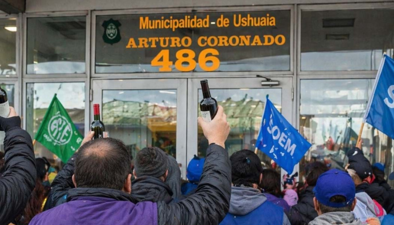 Escándalo en la Muncipipalidad de Ushuaia por la expulsión de sindicalistas ebrios