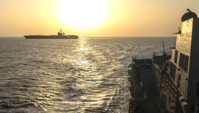 Ormu: EE.UU. atacó un carguero iraní y la guerra vuelve a escalar