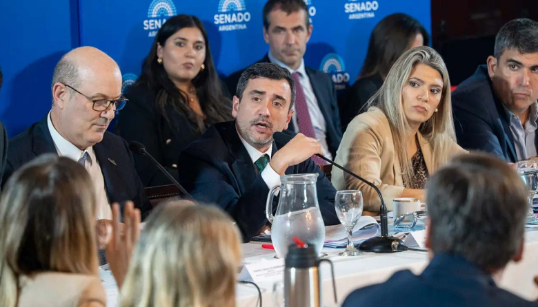 Agustín Coto encabeza la negociación para liberar la venta de tierras a extranjeros