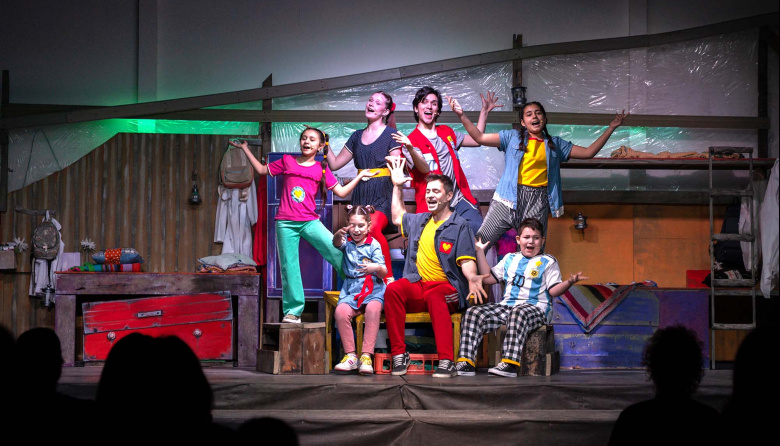 El musical "Derechos Torcidos" confirma su regreso a Ushuaia con cuatro presentaciones en mayo