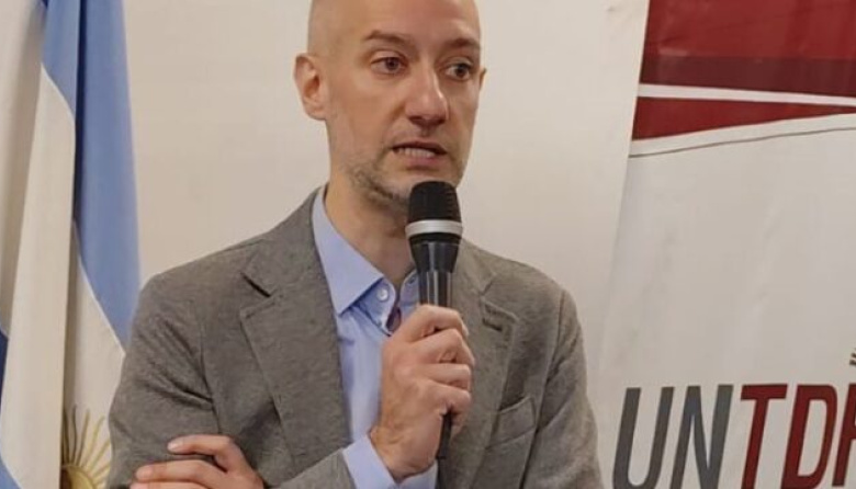 Mariano Hermida señala que más de 70 docentes dejaron la UNTDF por la caída salarial