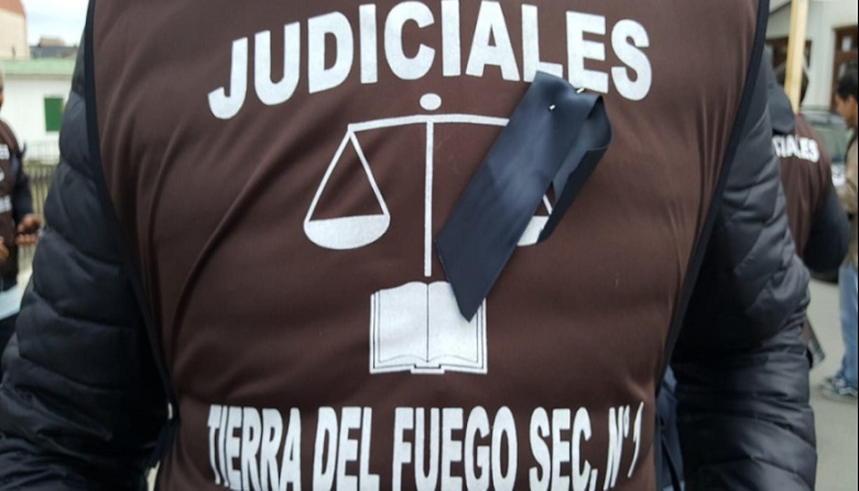 Paro de 48 horas y movilización judicial en Tierra del Fuego