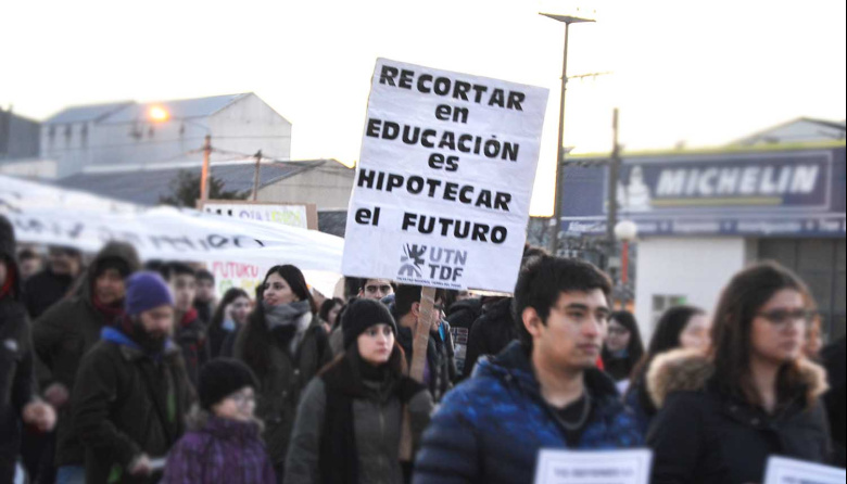 Nueva protesta fueguina por los fondos universitarios