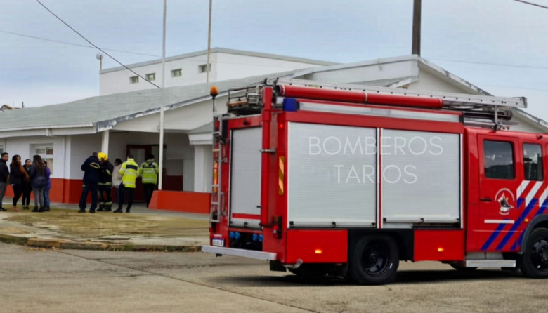 Evacuaron la Escuela N°35 de Río Grande por presencia de humo