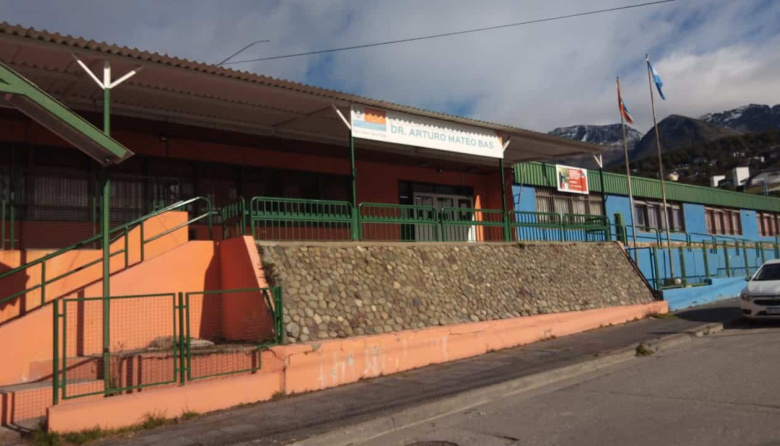 Padres reclaman soluciones urgentes por el abandono de la Escuela 16