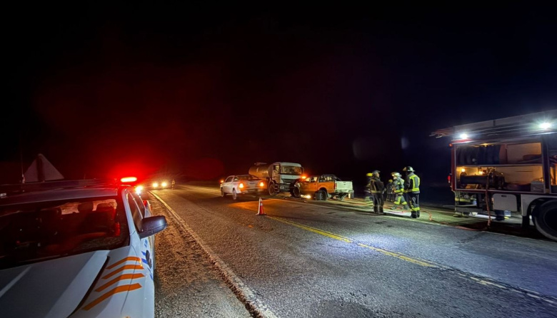 Camioneta y un camión colisionaron cerca del acceso a Las Termas