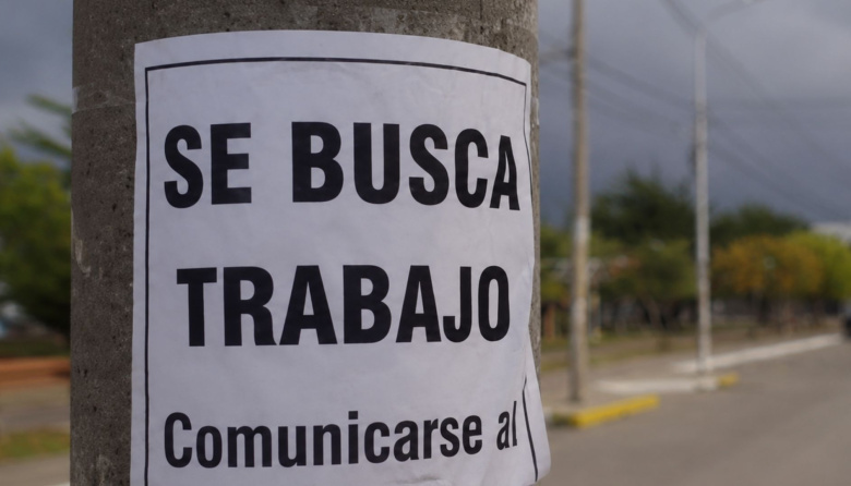 Rebusque: 7 de cada 10 trabajadores no cubren la canasta básica y aumenta el pluriempleo