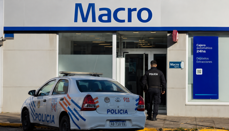 Abuela de Río Grande retiró $801 mil del Banco Macro y denunció que le faltaron $100 mil
