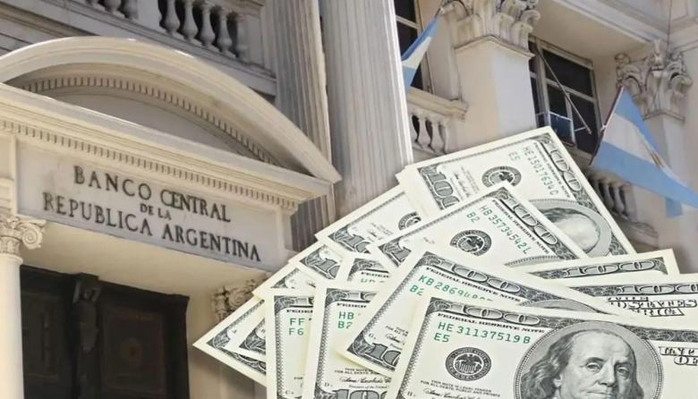 El Banco Central habilitó las cuentas sueldo en dólares: las empresas podrán pagar salarios en moneda extranjera