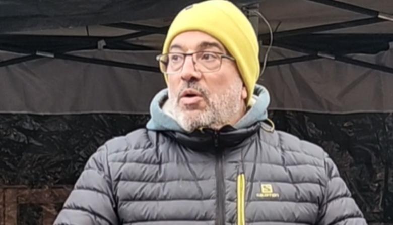 "No volvemos a las aulas hasta recuperar el salario"