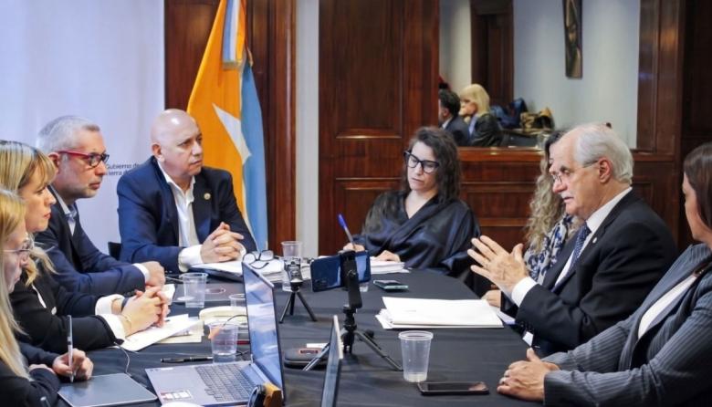 Taiana volvió a señalar a Melella y reavivó el cruce por quién debía desarmarlo