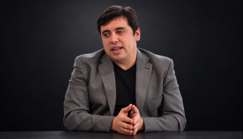 Entre el ajuste y la caída de la actividad, Harrington aseguró que Tolhuin no frenará su desarrollo