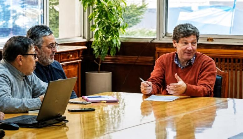 A quiénes alcanzan los nuevos impuestos que propone el Gobierno para financiar el sistema