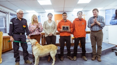 Gobierno reconoció la labor de la comisión de auxilio en el rescate de un joven