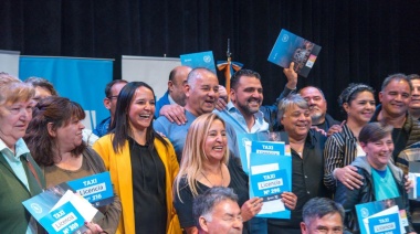 Municipalidad de Ushuaia entregó 37 nuevas licencias de taxis