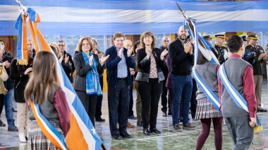 Melella y Urquiza encabezaron acto patrio