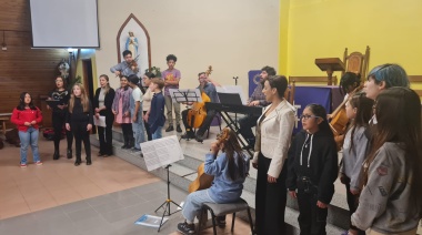 Vía Regia 7 presentó su miniconcierto coral e instrumental