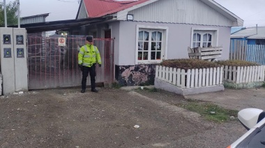 Robó un teléfono celular aprovechando un descuido y lo pescaron