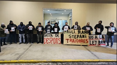 Blanco fue recibido con carteles en su contra en el aeropuerto de Río Grande